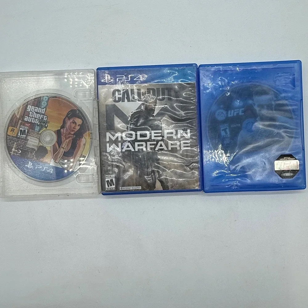 PS4 Playstation 4 Game lo Call of Duty Modern Warfare Grand Theft Auto‎ UFC 3t